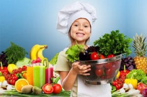 controlling diet and snacking and a healthy diet for both teeth and the overall body in children